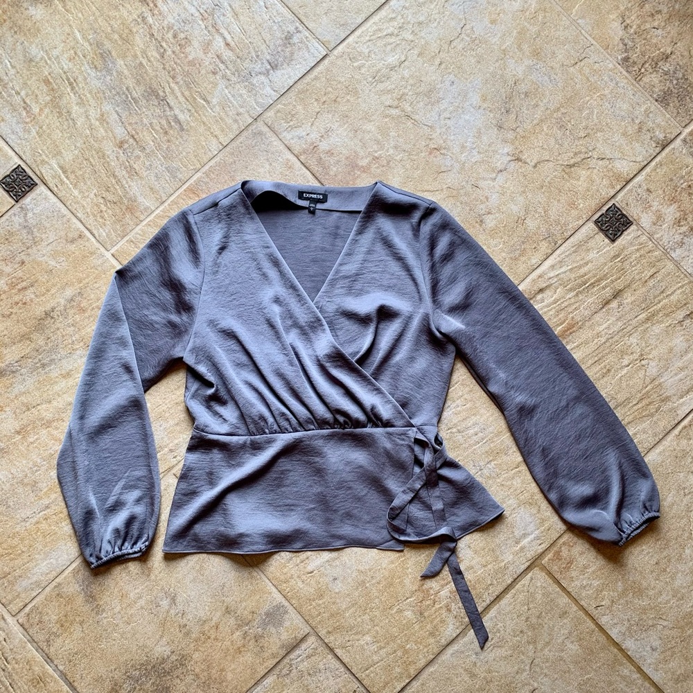 Express Long Sleeve Wrap Top 💍